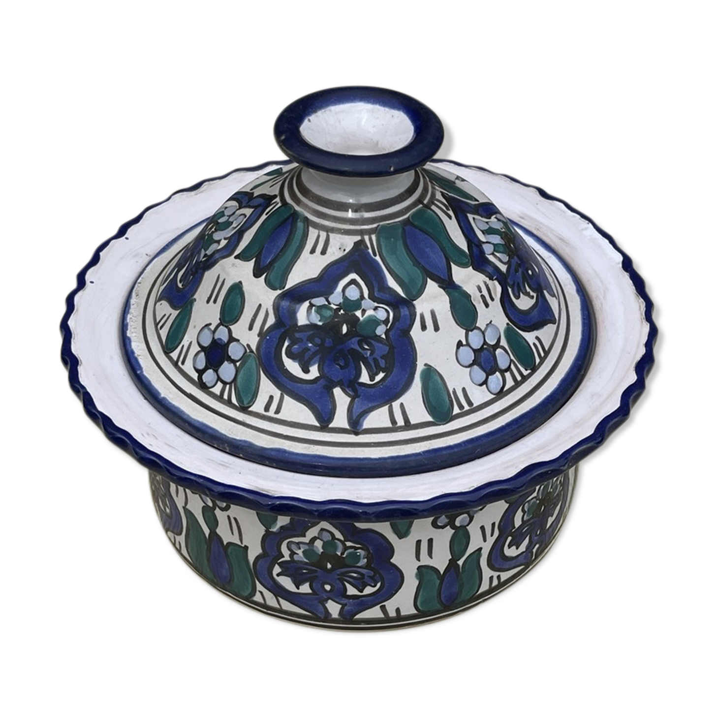 Ceramic pot with floral pattern