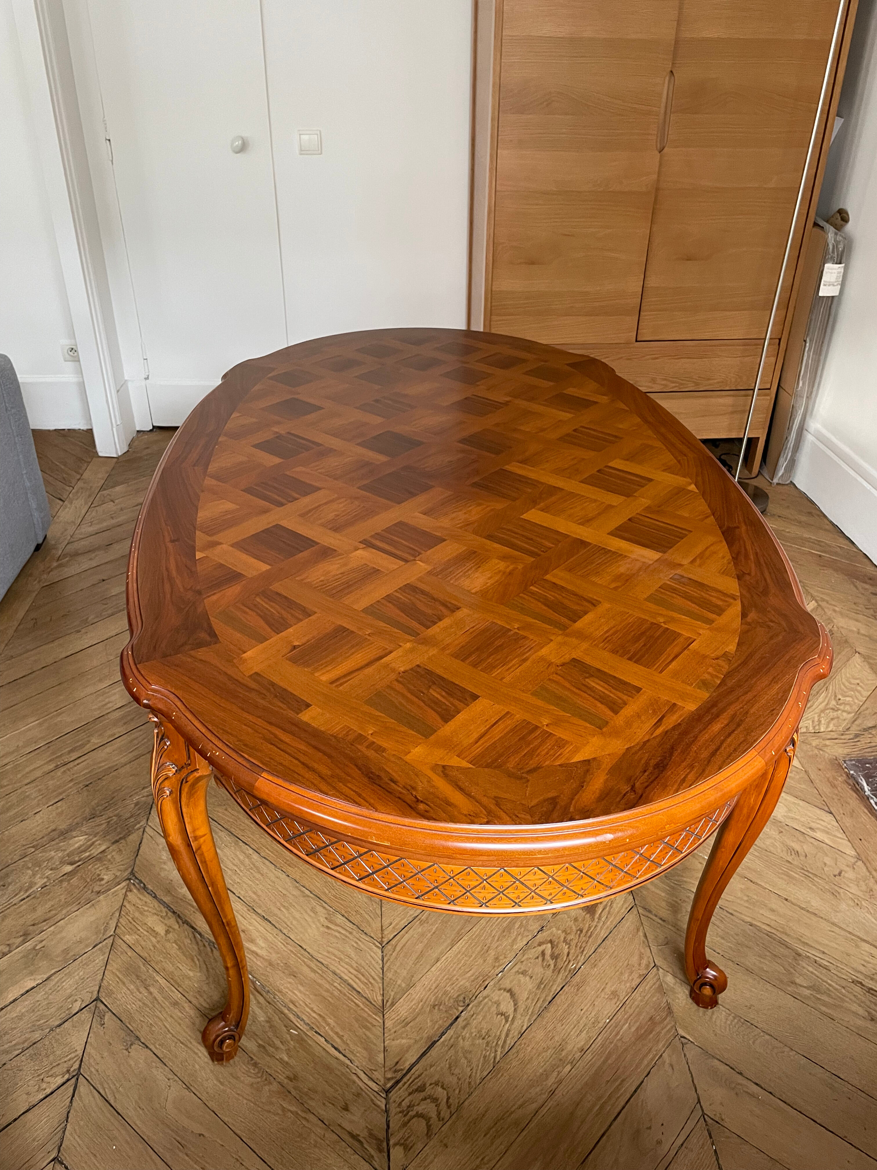 Louis XV style extendable oval wooden dining table
