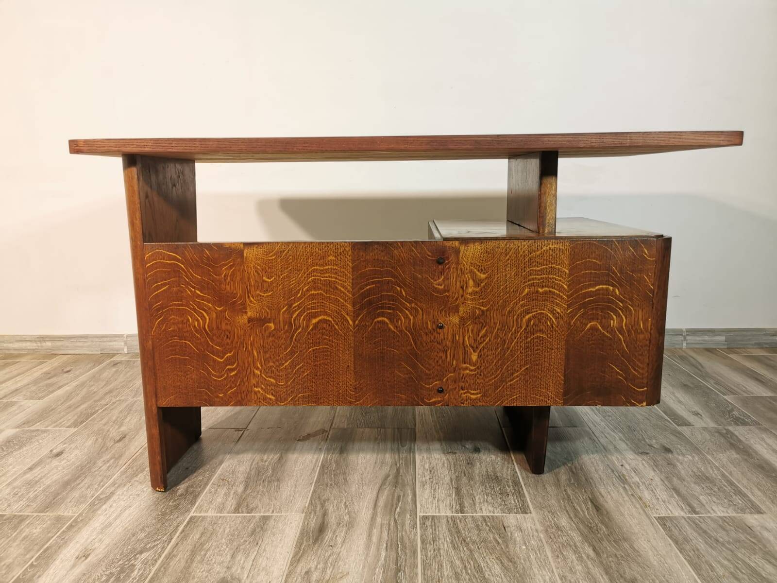 Bureau vintage de Bohumil Landsman