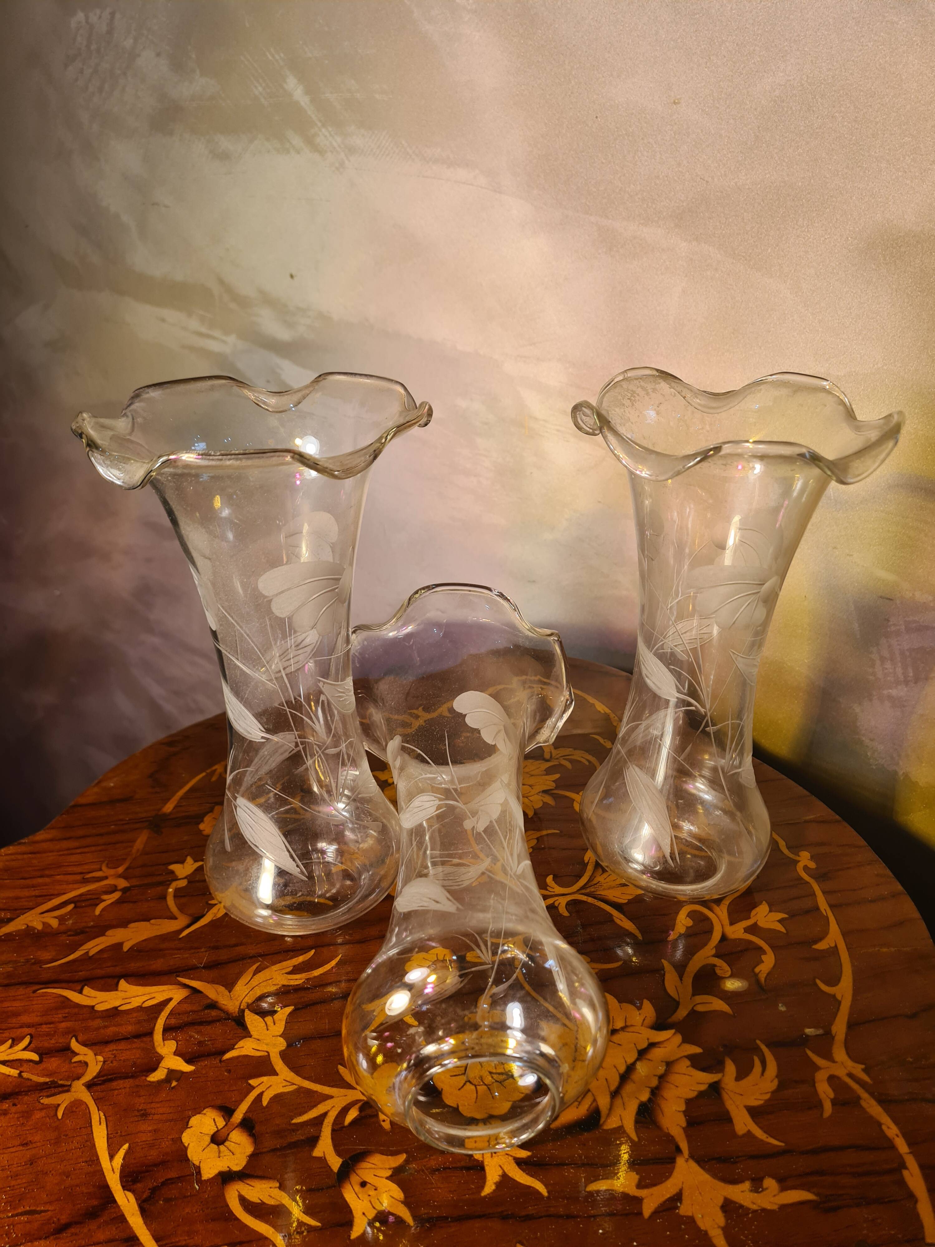 lot de 3tulipes verre gravé ciselé baccarat, art nouveau pour lampe ou lus
