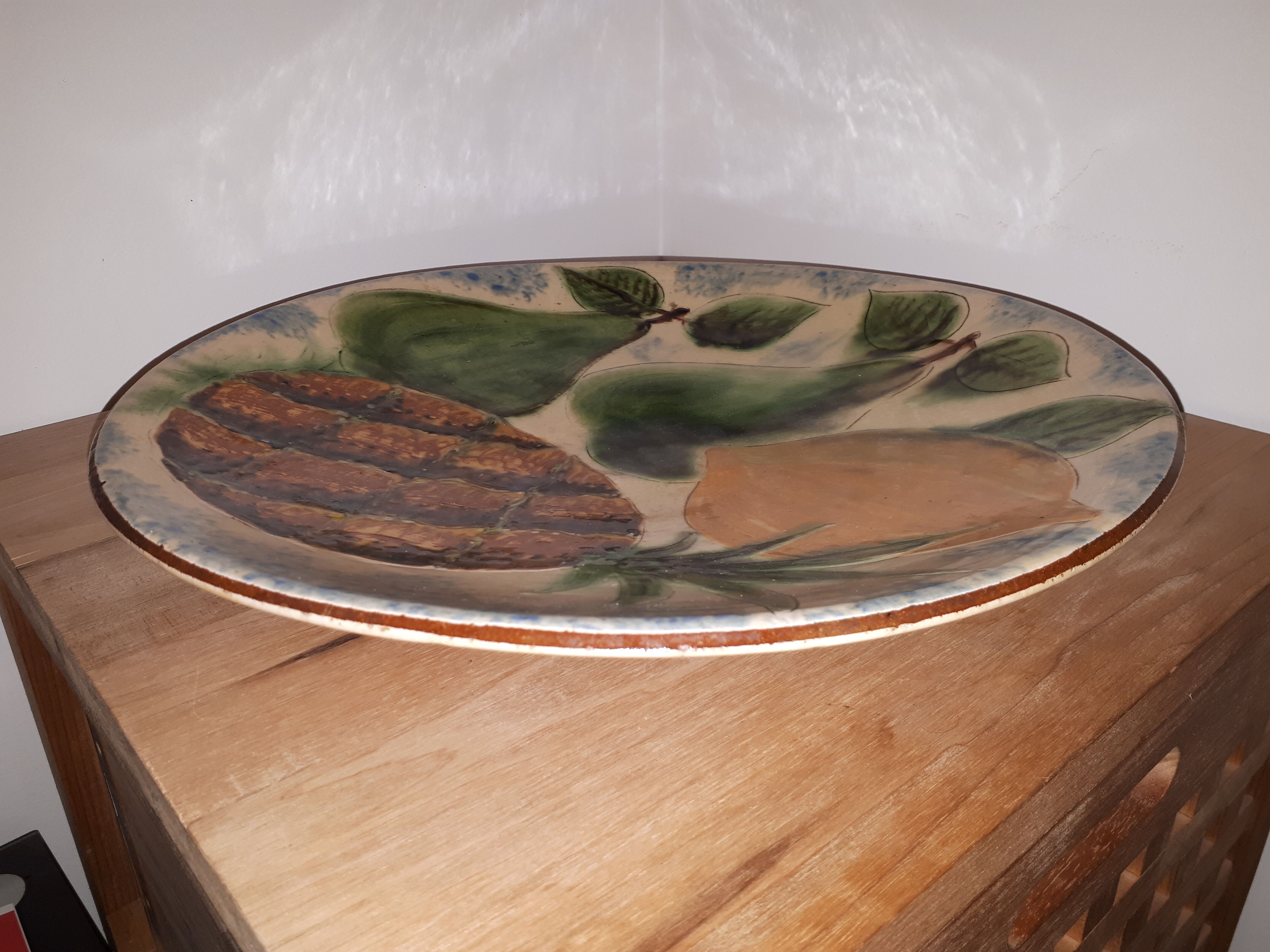 Ceramic wall plate puigdemont