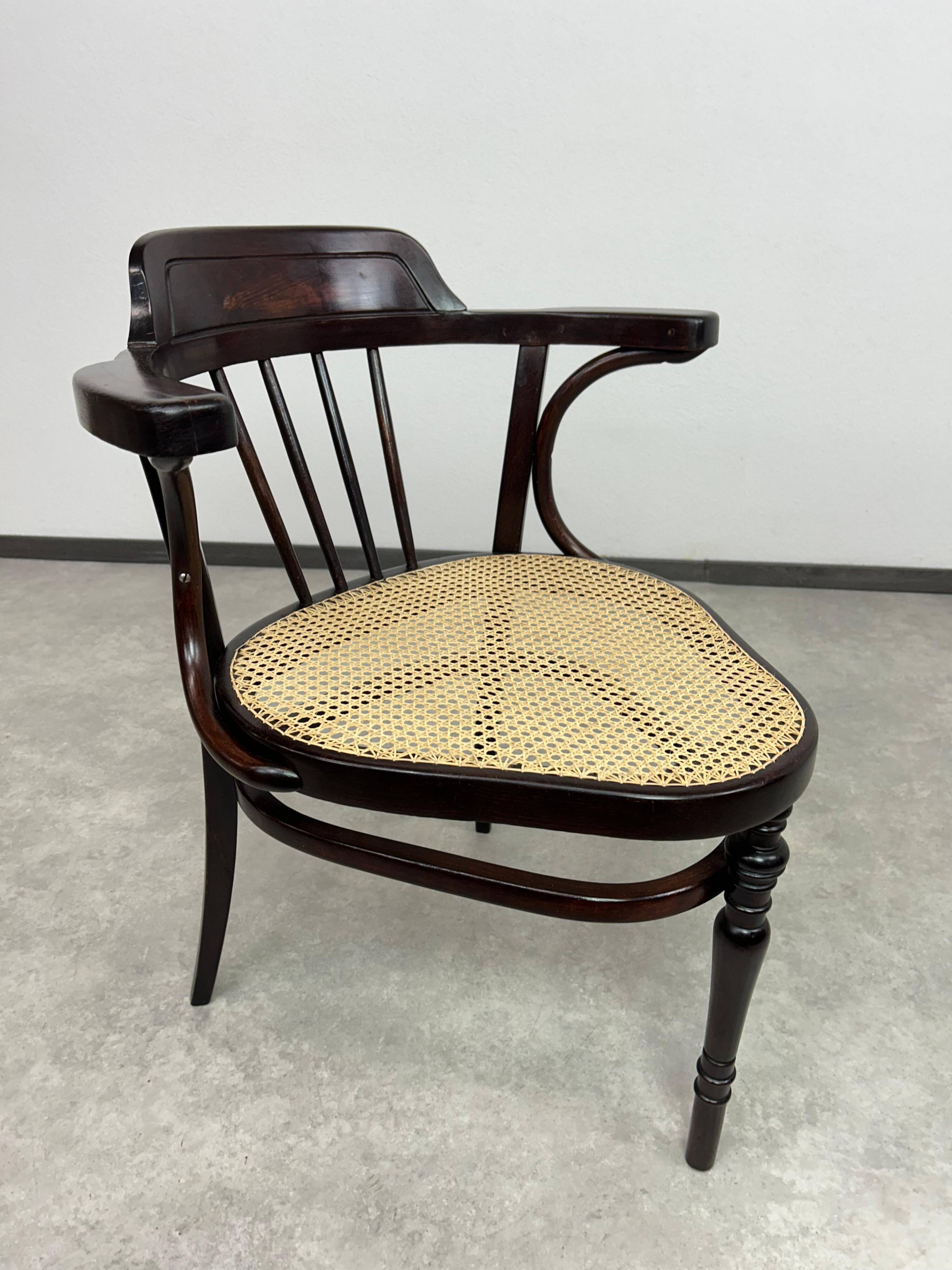 Fauteuil d'angle n°6 par J&J Kohn