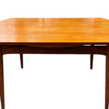 Wébe dining table