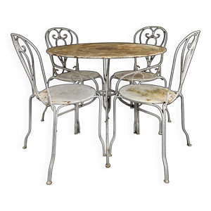 Salon en fer forgé époque