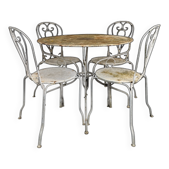 Wrought iron salon from the 1900s.