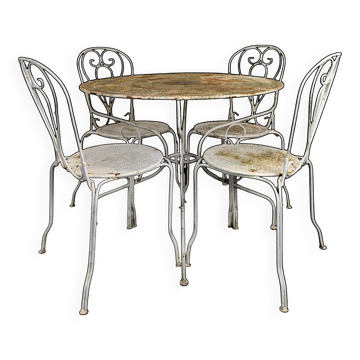 Wrought iron salon from the 1900s.