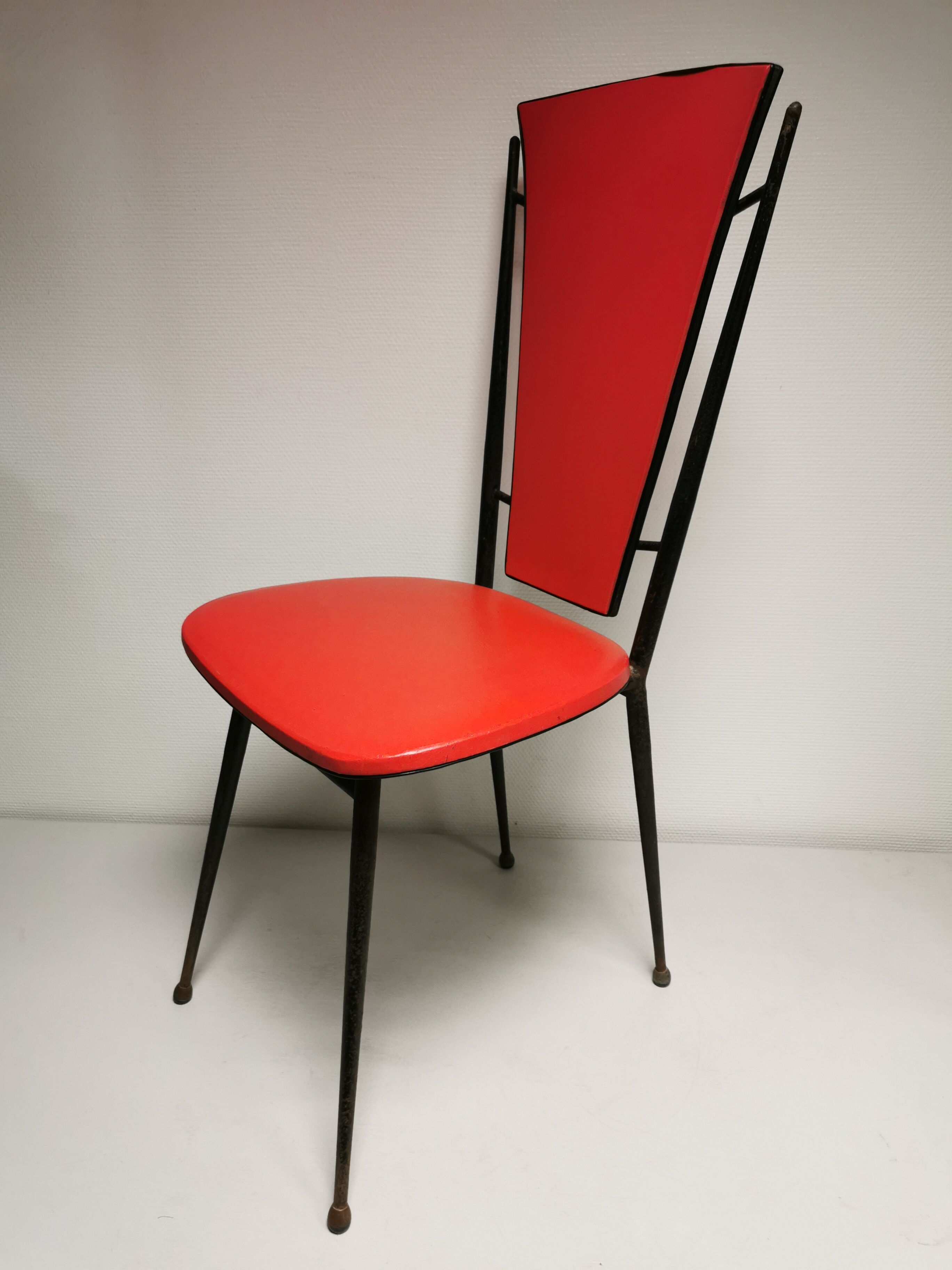 series of 6 Vintage red chairs design COLETTE GUEDEN 60s