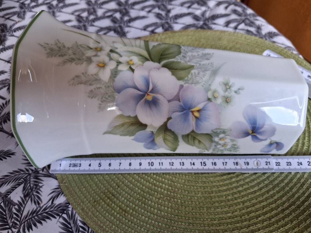 Superbe grand vase octogonal Porcelaine Limoges France