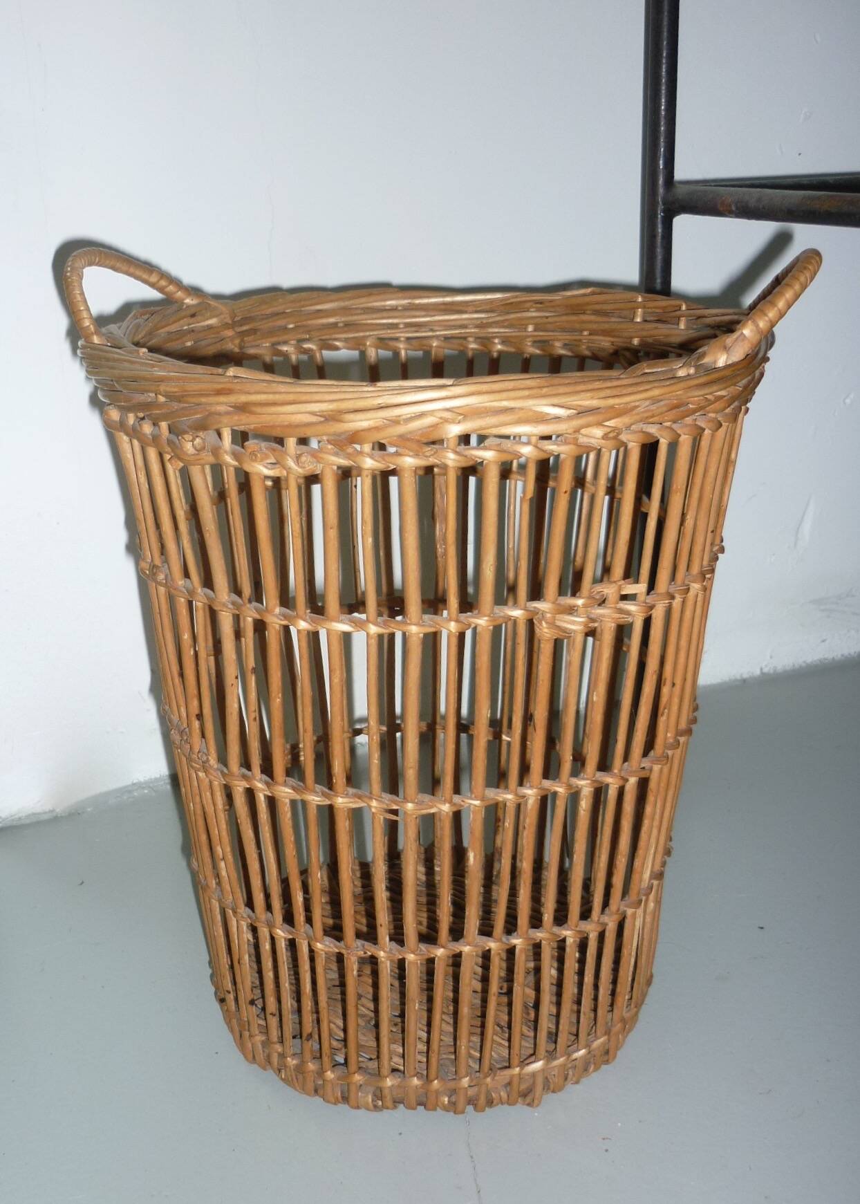 Panier corbeille en rotin vintage