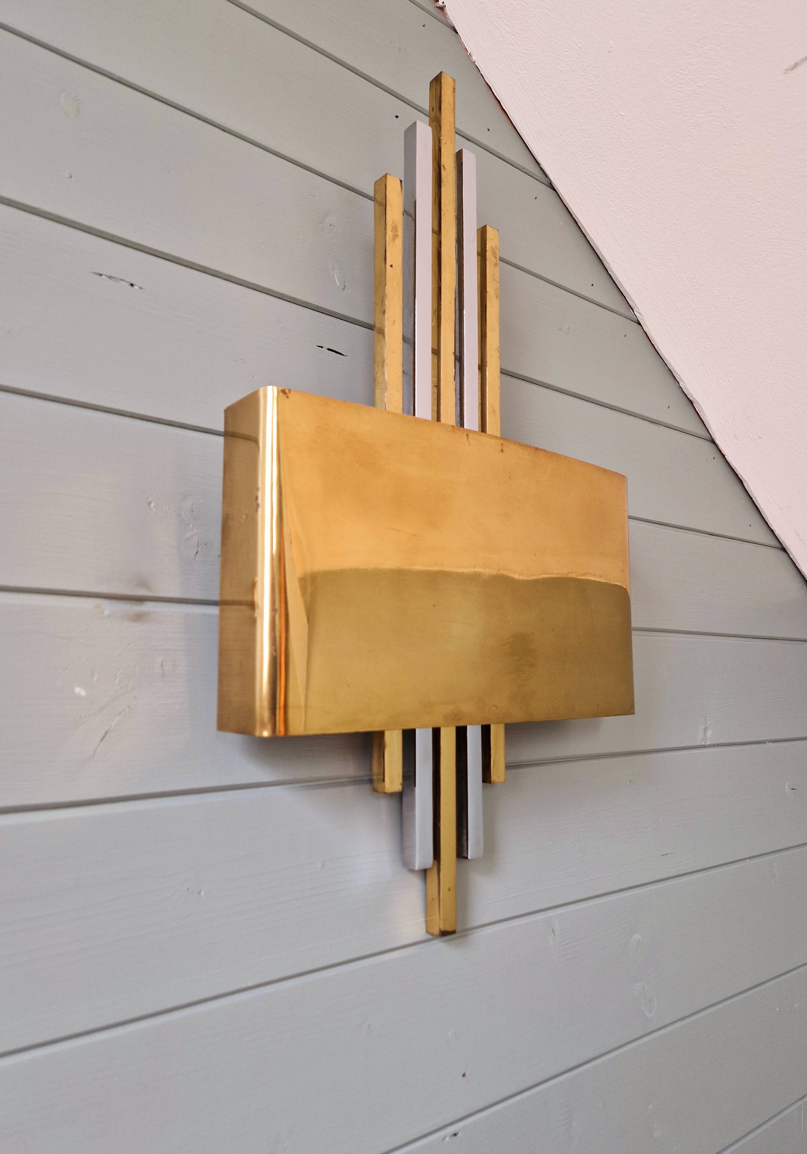 Large brass wall sconce, Hollywood Regency style, 1970s