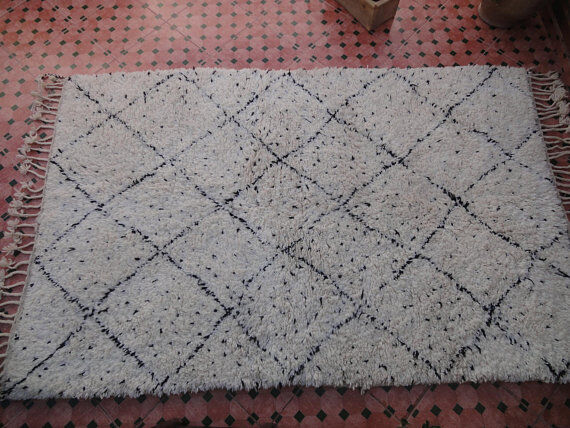 Carpet beni ouarain 242 x 152 cm