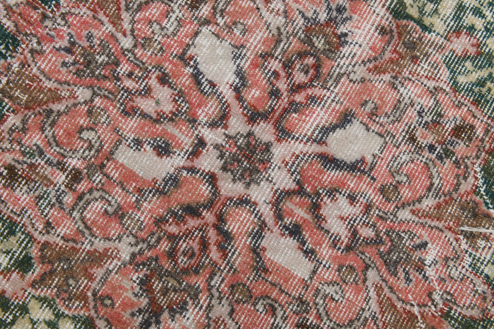 6x8 Vintage Green & Red Oriental Persian Rug, 172x252Cm