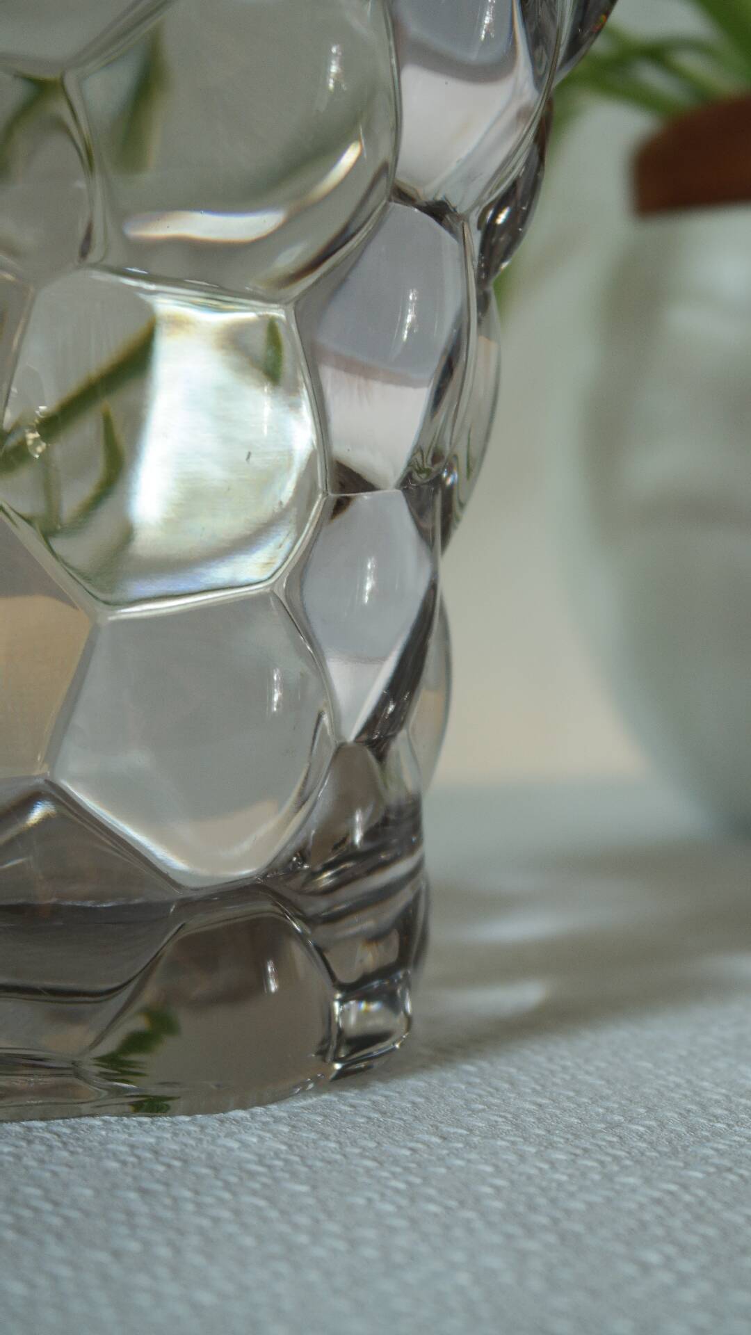 Crystal vase "honeycomb" Pierre D'Avesn