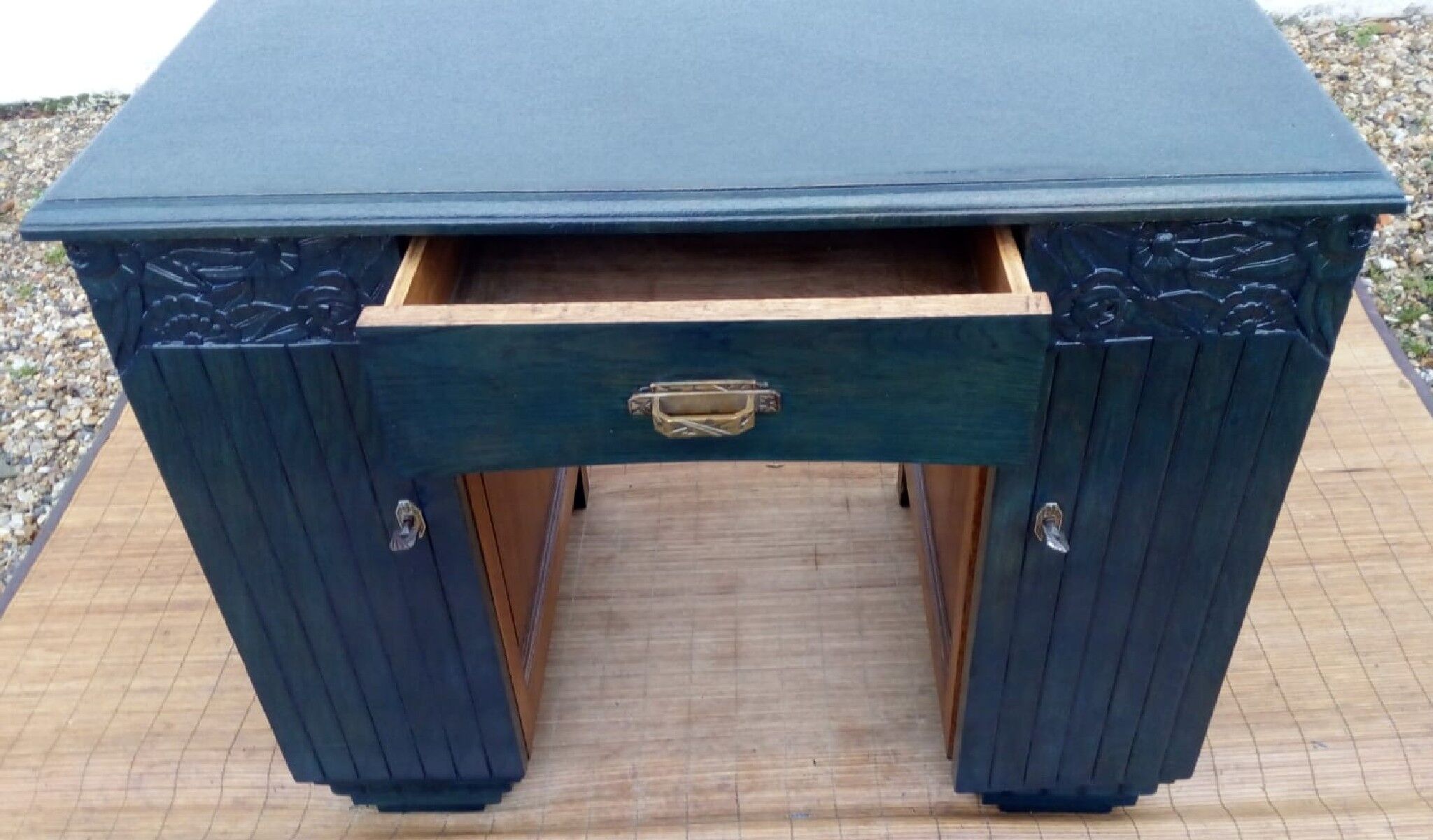 Art deco desk
