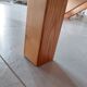 Table basse en orme massif années 1960