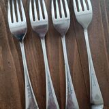 4 forks monogram M