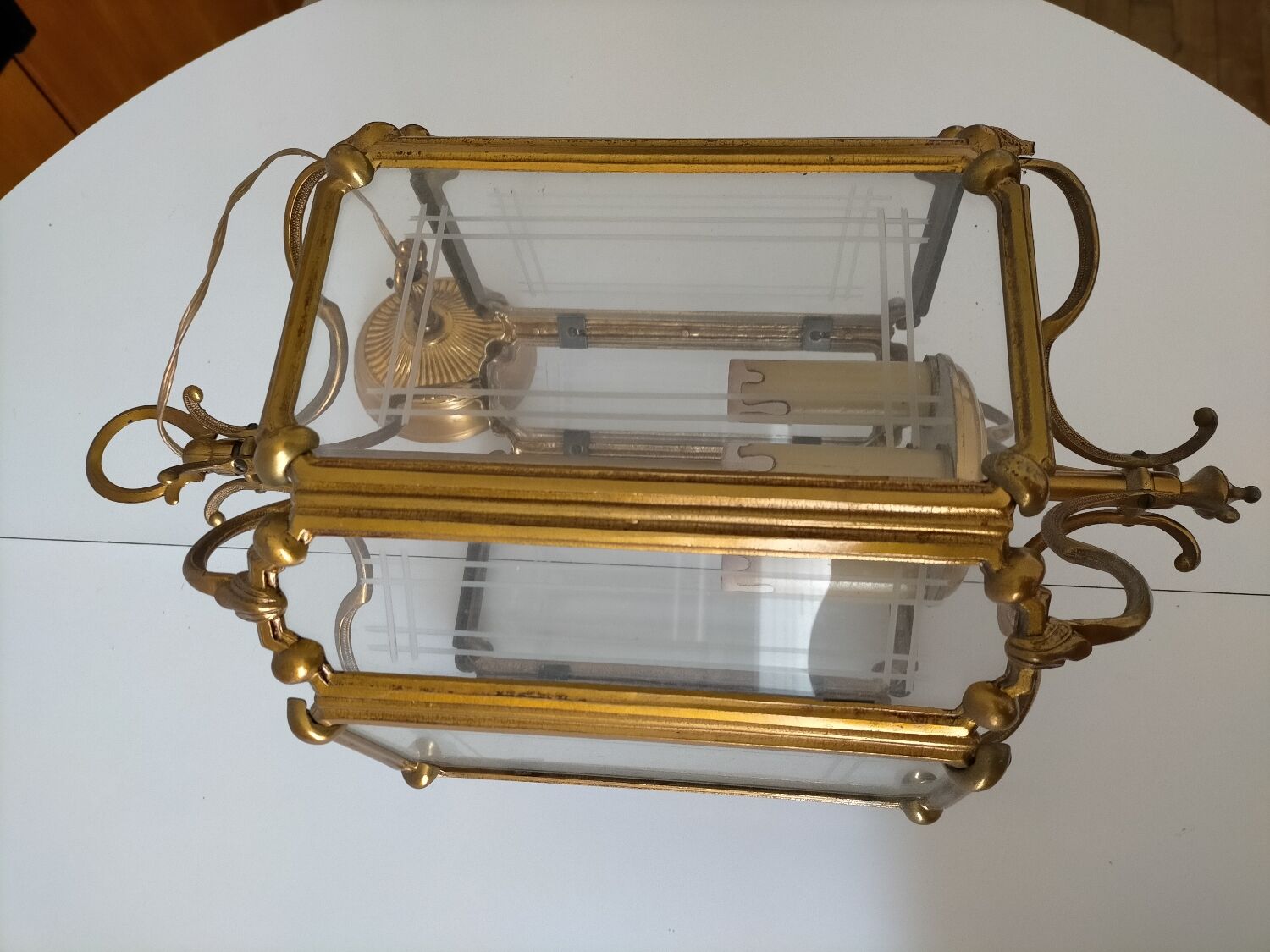 Hexagonal carved glass metal lantern in very good condition