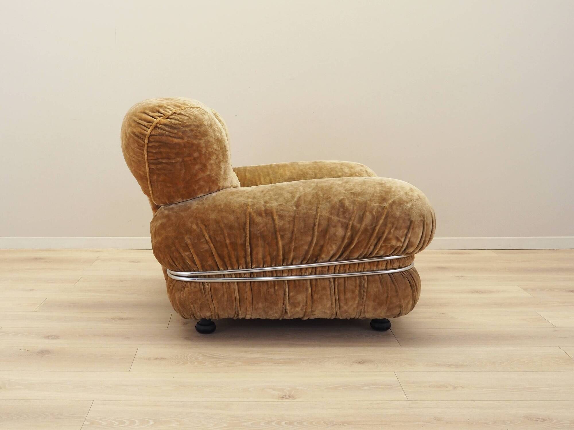 Velour armchair, Italian design, 1970s, production: Italy