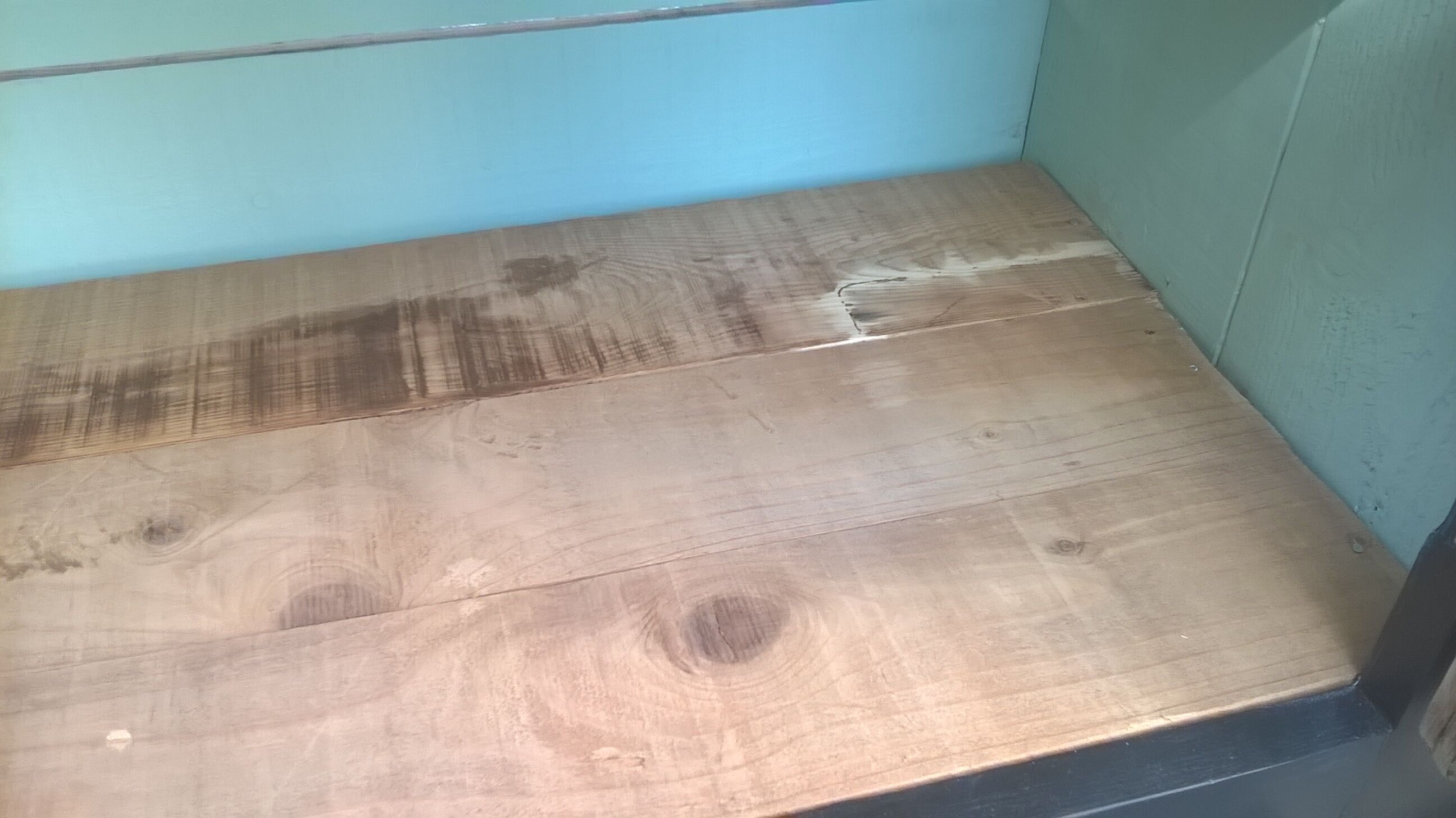 Cabinet patina black and green