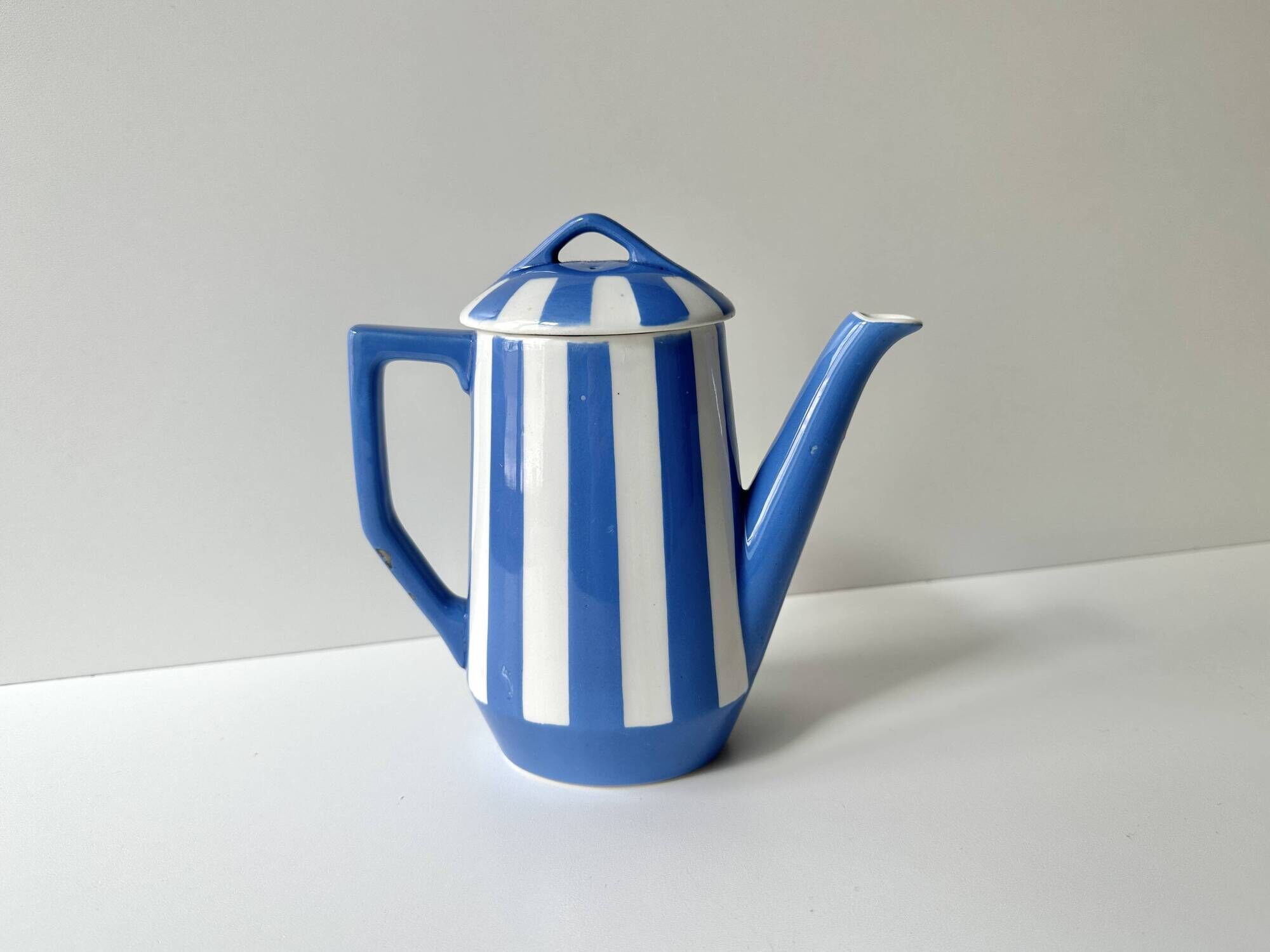 Small art deco coffee pot fox trott sarreguemines 1930s
