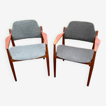 deux fauteuils modèle 62A conçus par Arne Vodder pour Sibast Møbler,