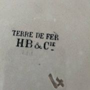 Plat régionaliste ancien HB & Cie terre de fer
