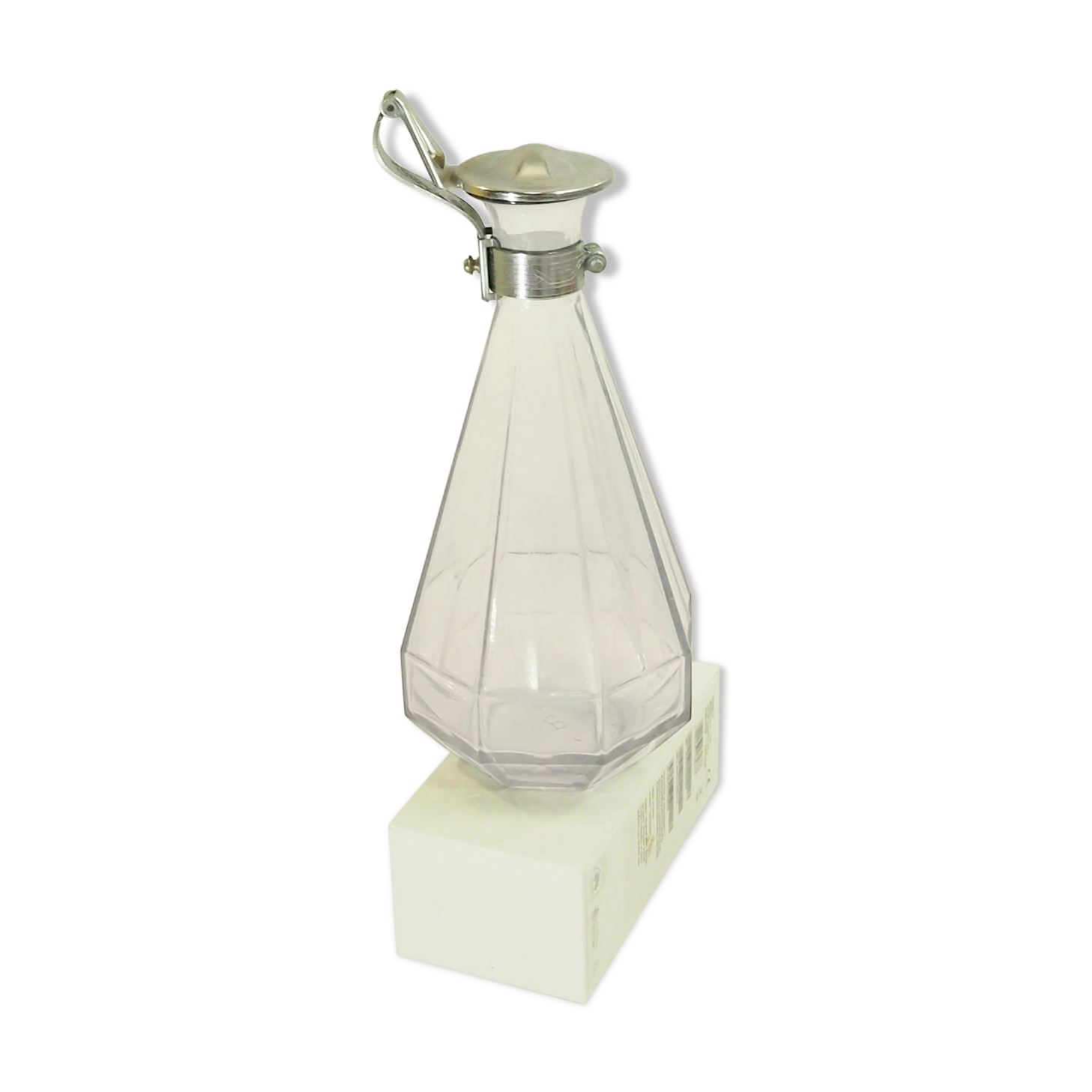 Octagonal/vintage absinthe carafe