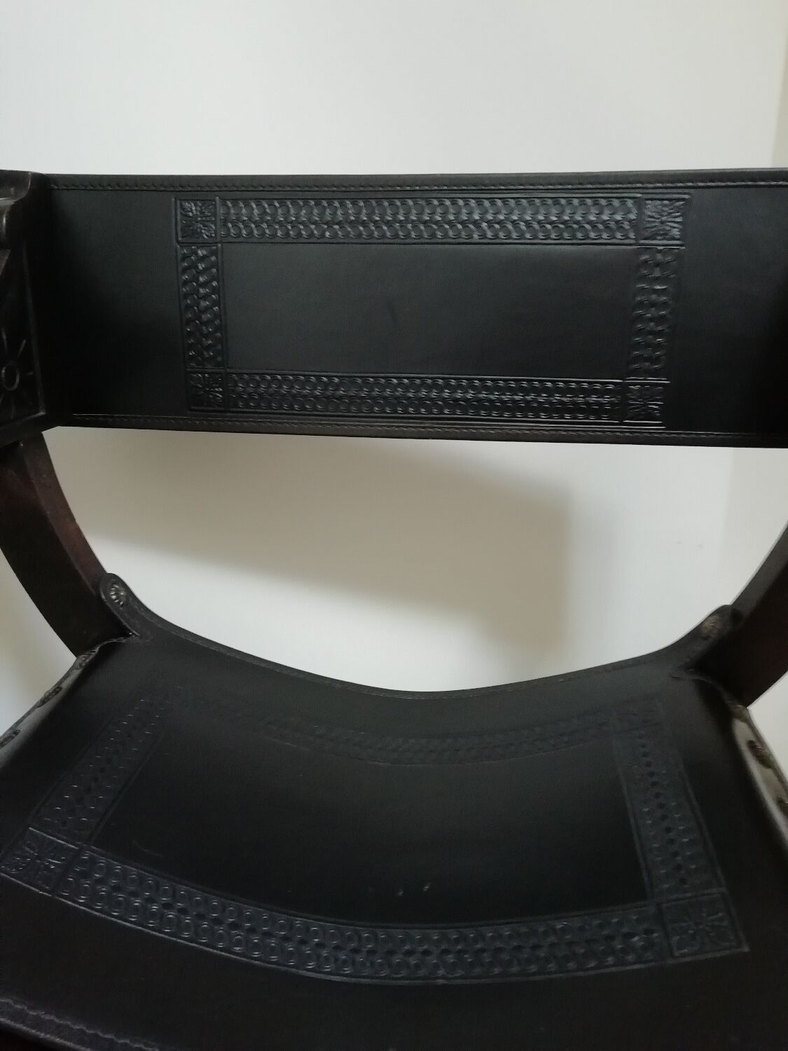 Curule armchair /Dagobert