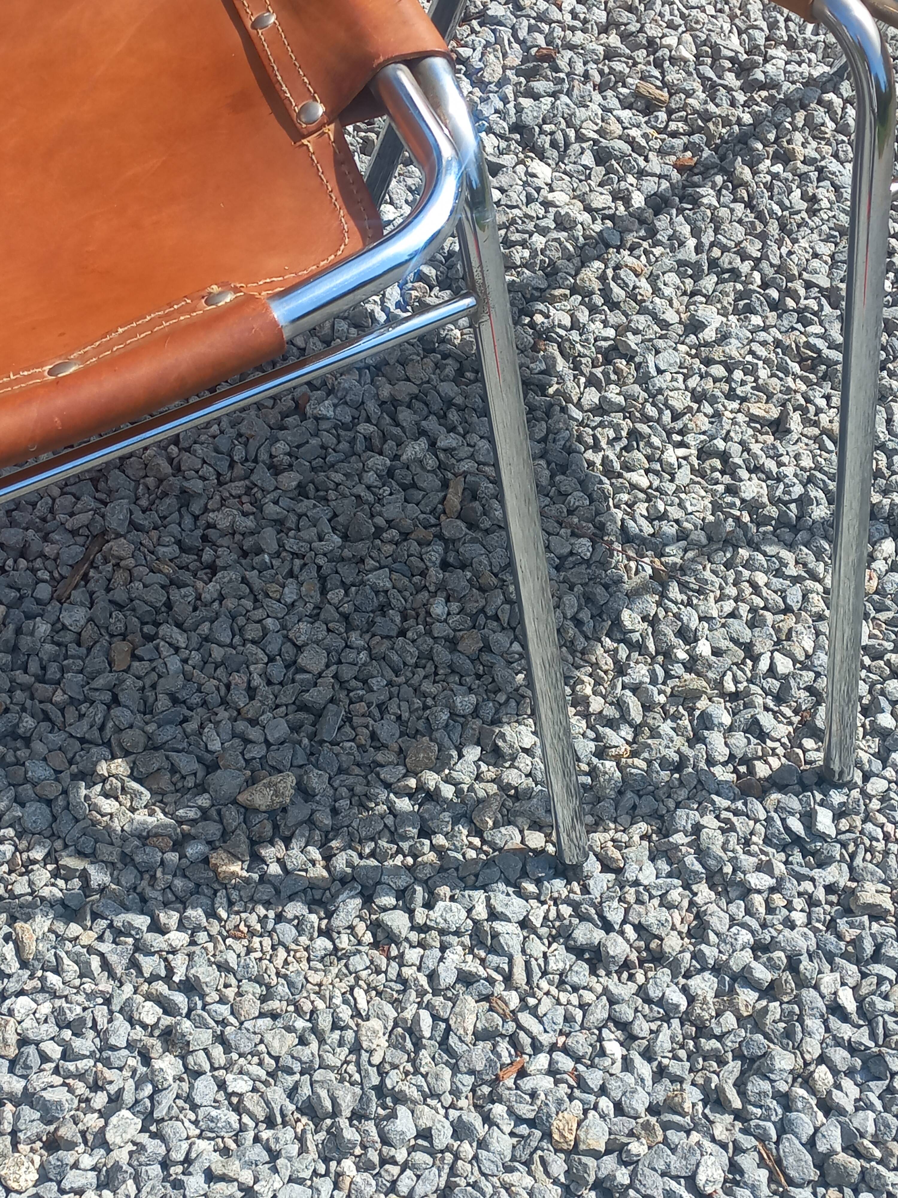Paire de chaises design de Charlotte Perriand pour les Arcs