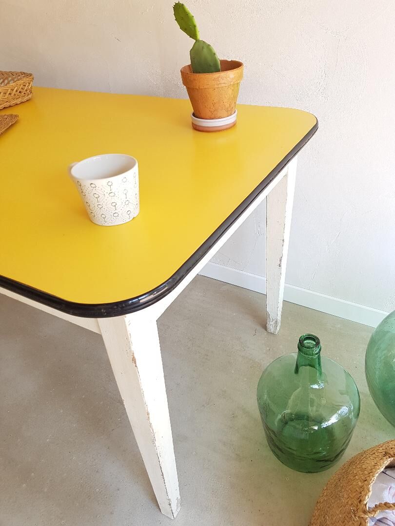 60s kitchen table in wood and formica