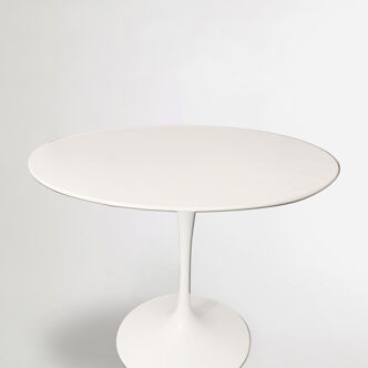 Table Knoll Saarinen blanche