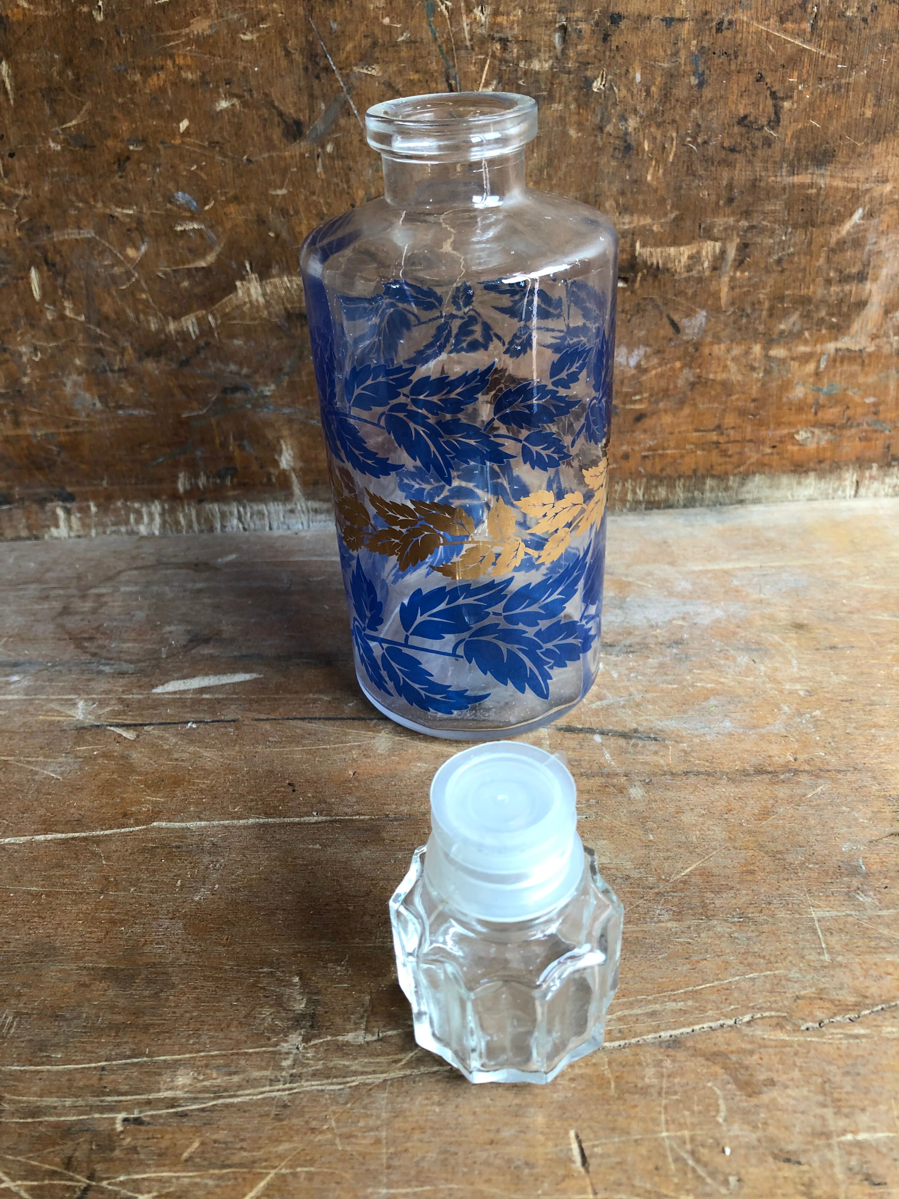 Old bottle bottle glass mold decoration blue sheet & gold + vintage cap