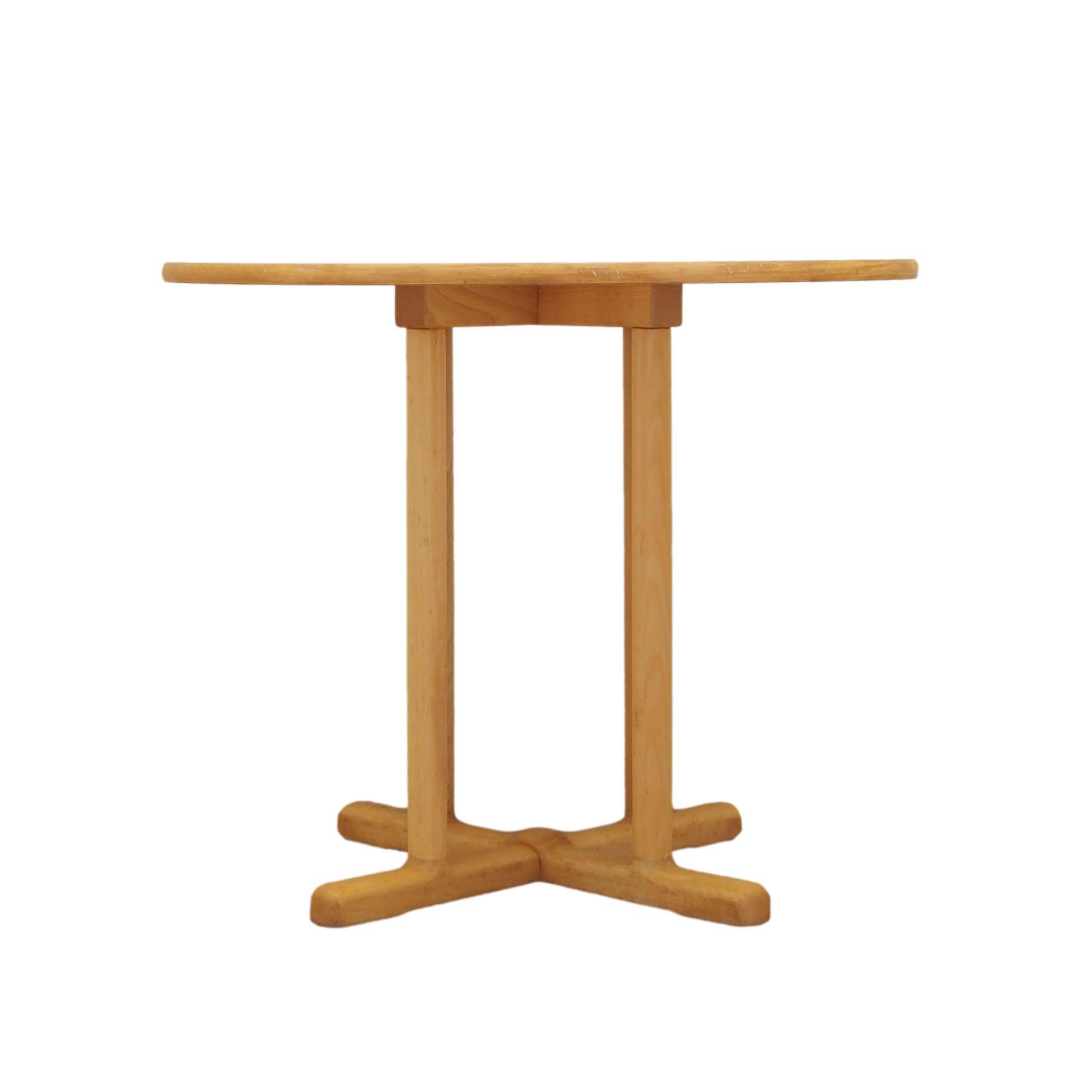 Beech round table, Danish design, 1990s, production: Denmark