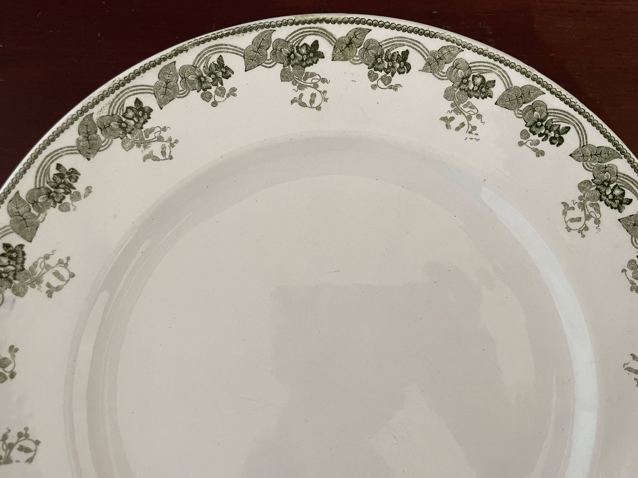Round ironstone dish Moulin des Loups & Hamage Nord Violetta model