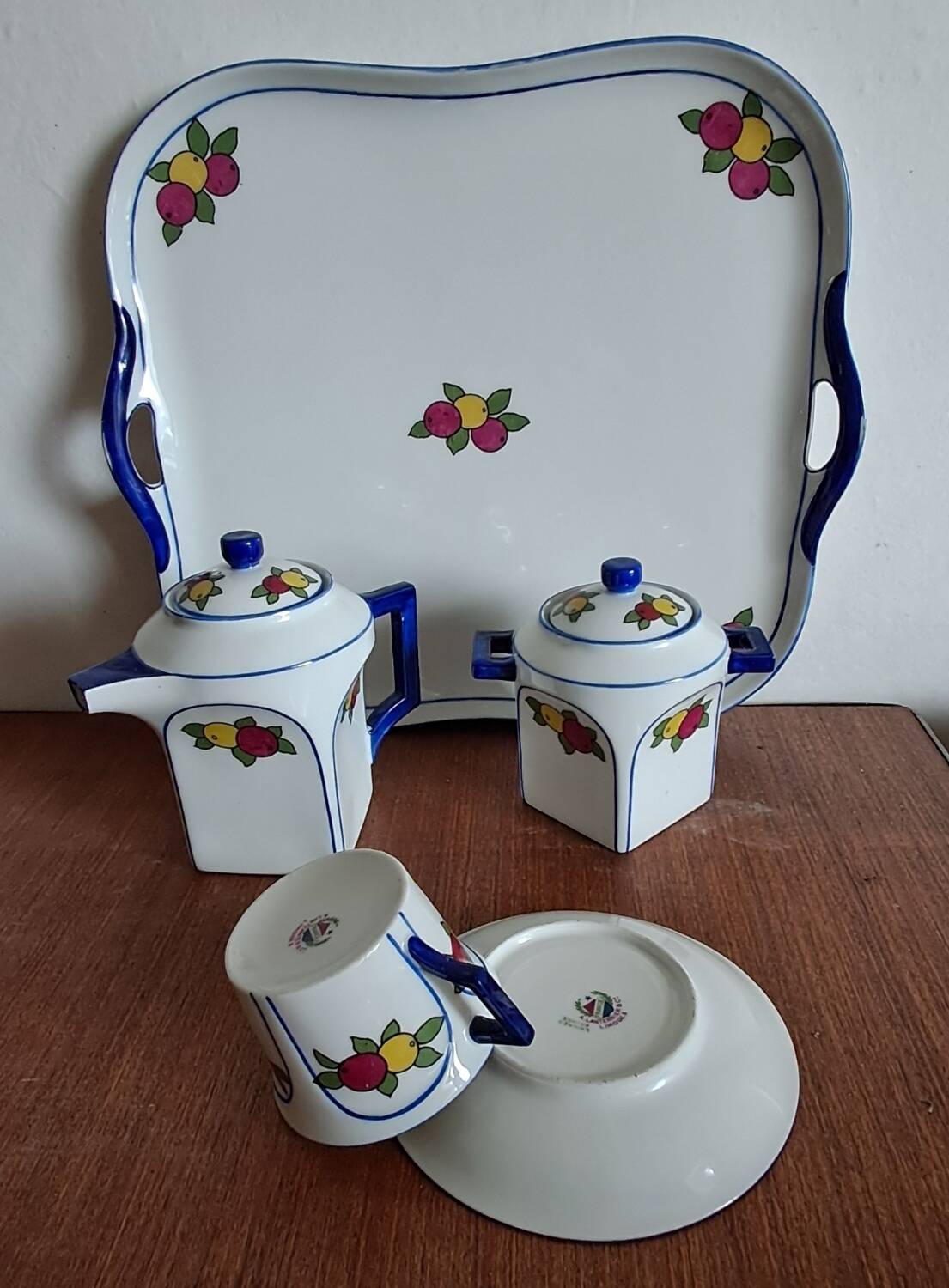 Coffee service in porcelain A. Lanternier & Co Limoges. 1960s.