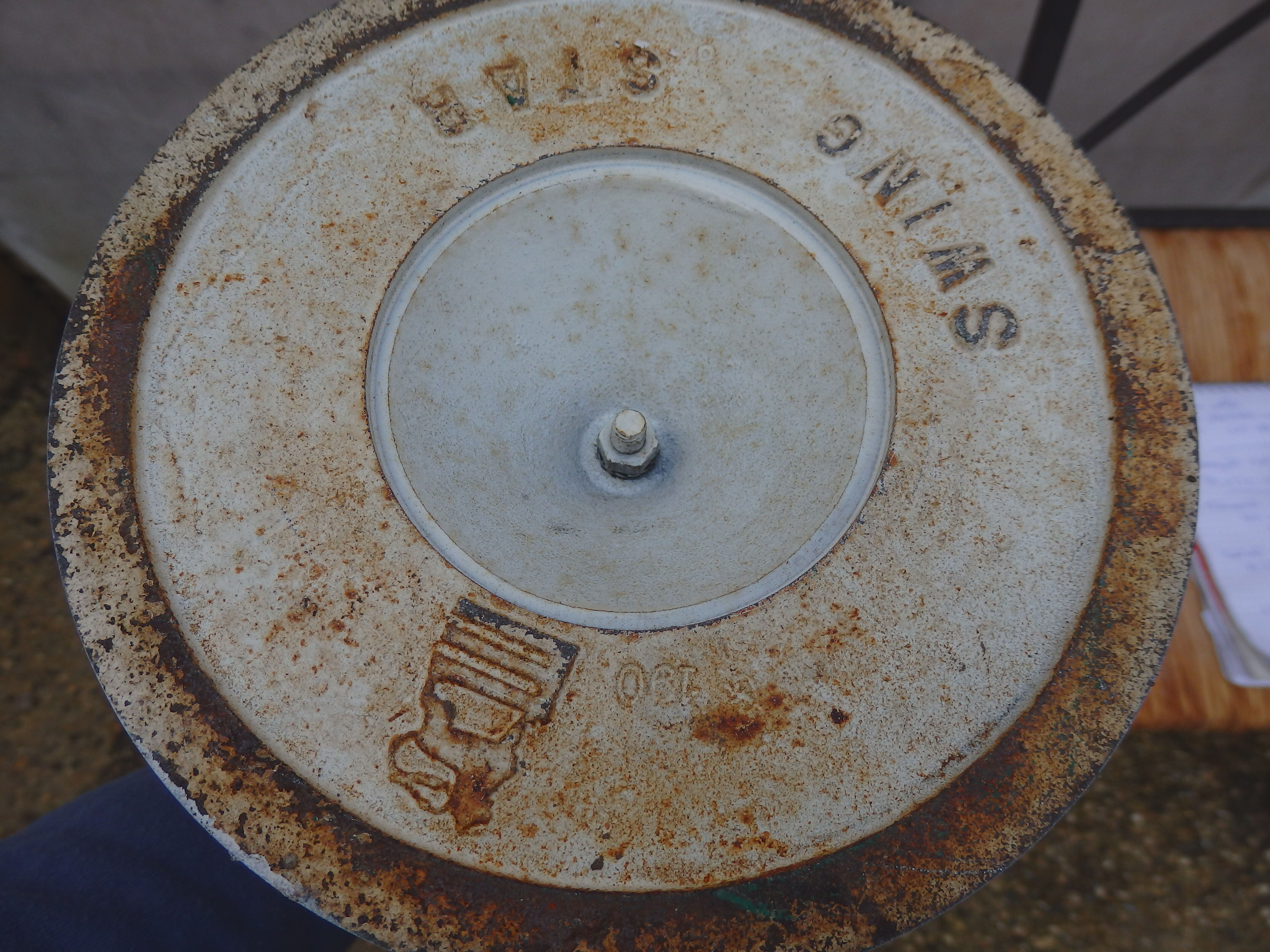 Cendrier swing star vintage années 70 pied tulipe