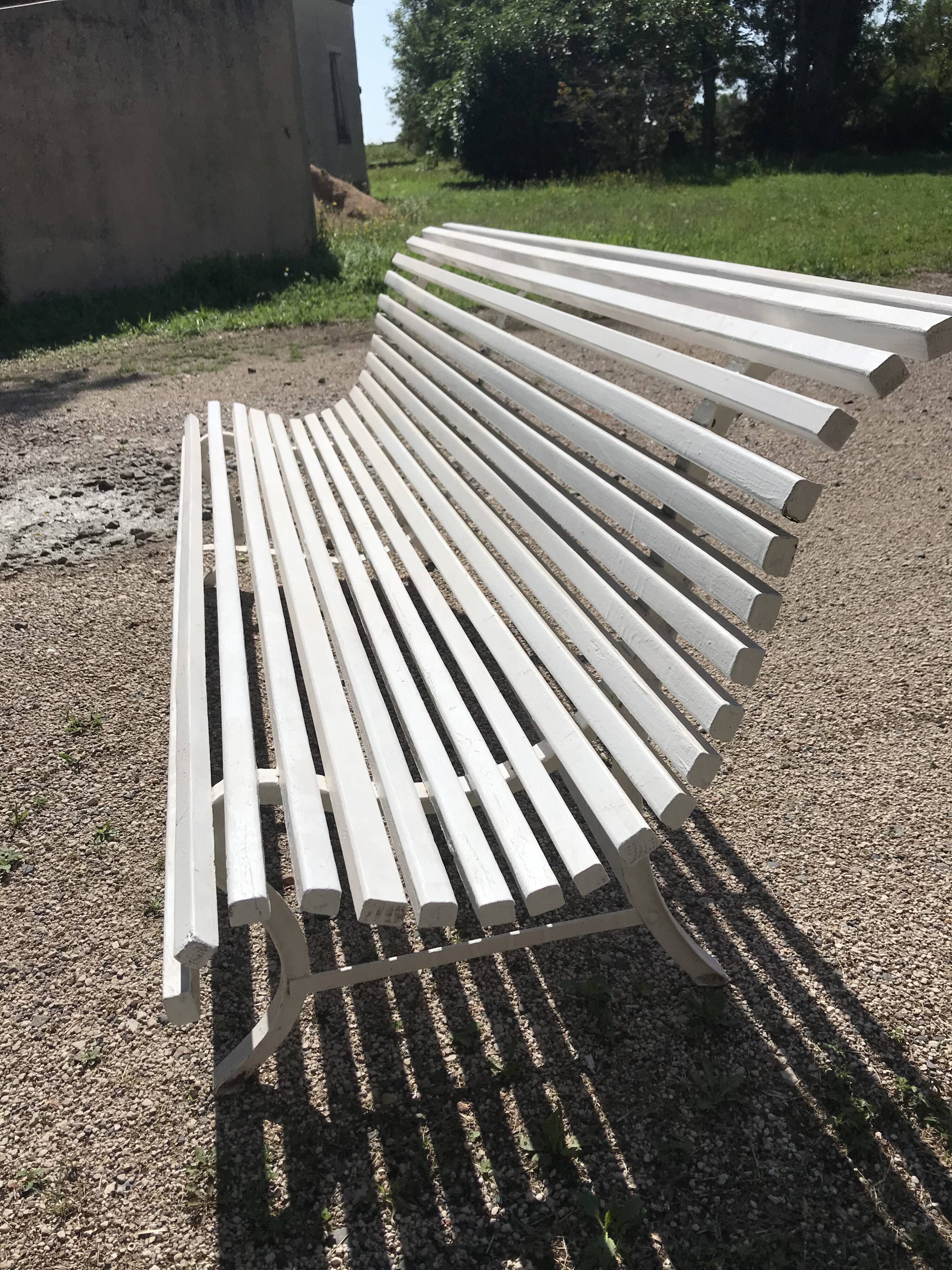 Banc de jardin blanc