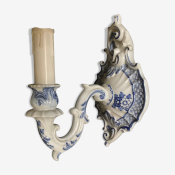 Porcelain wall lamp