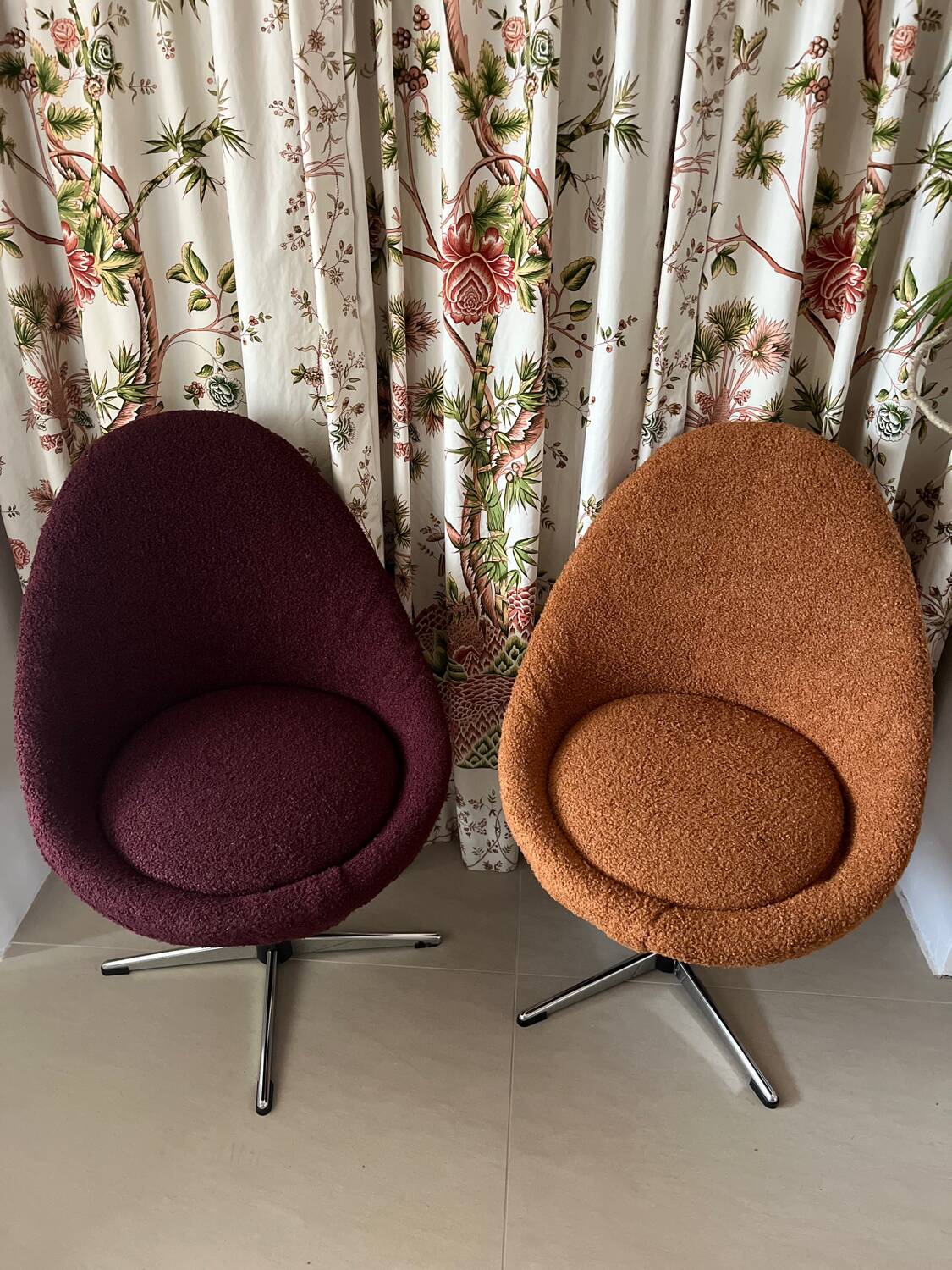 Pair of vintage 1970s swivel egg chairs