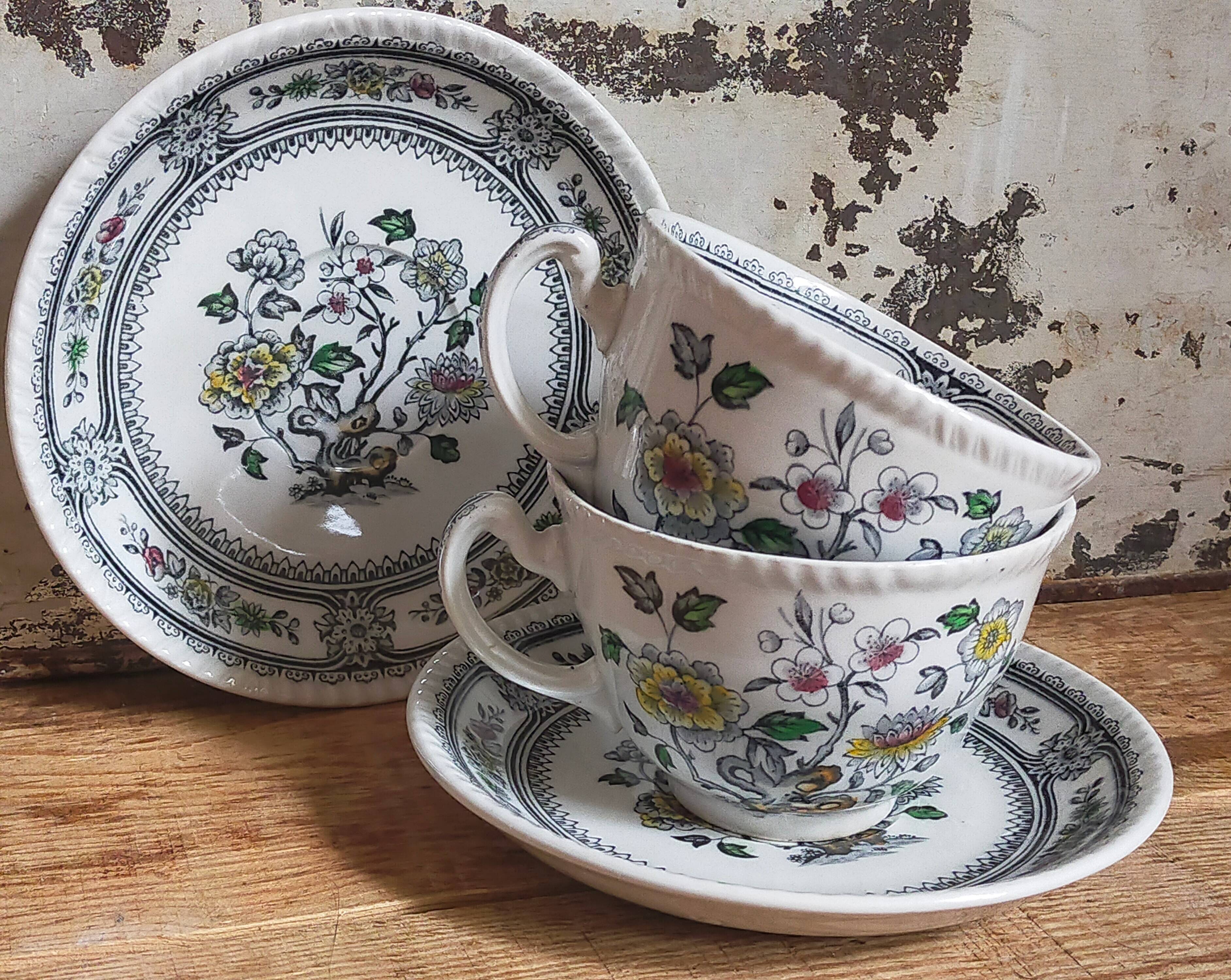 Two vintage wood & sons english lunches "dorset" service