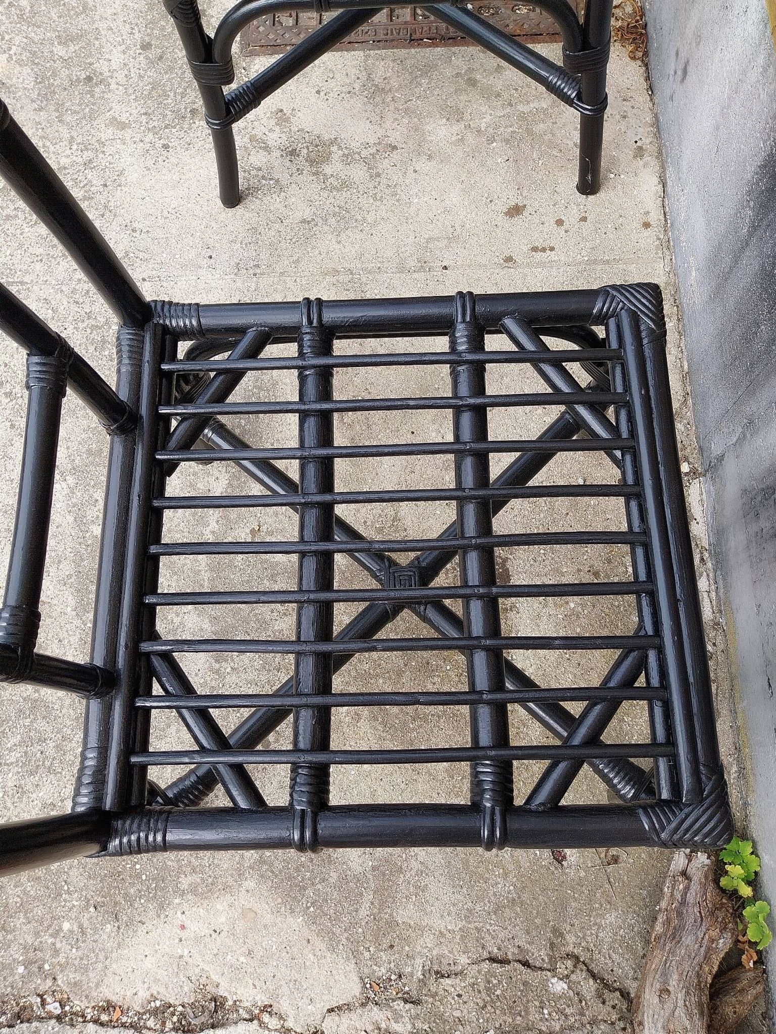 Fauteuils en rotin noir