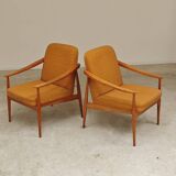 Paire de fauteuils Tchèque tissu chiné moutarde 1960