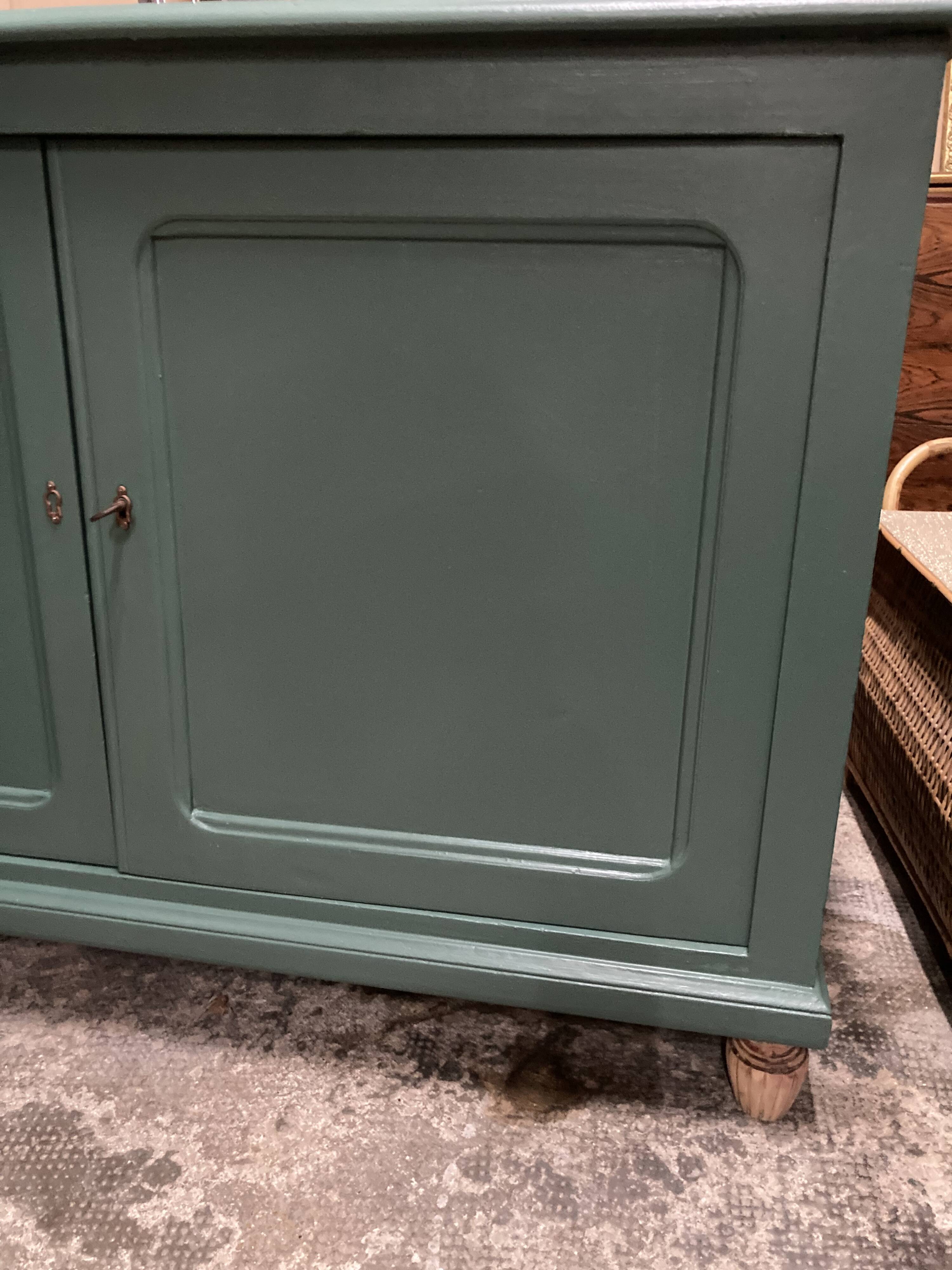 Vintage parisian buffet
