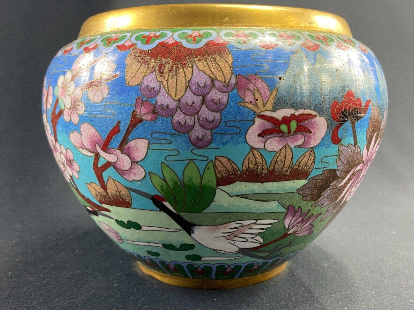 Cloisonné enamel pot cover with floral decoration with heron China Japan
