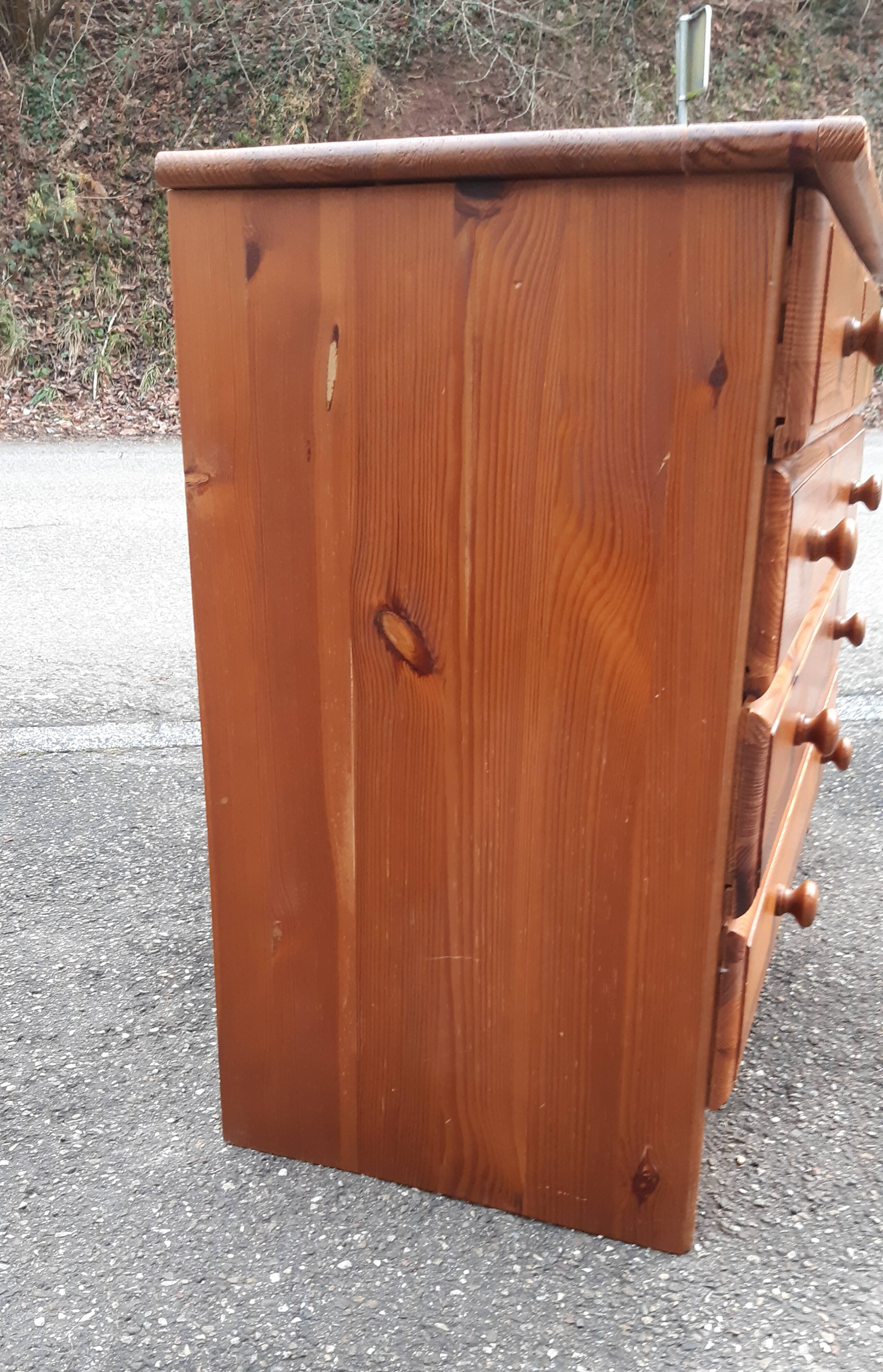 Solid pine chest of drawers 1980