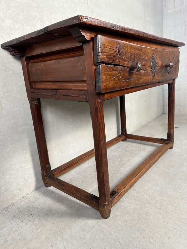 Table d'appoint coloniale espagnole antique
