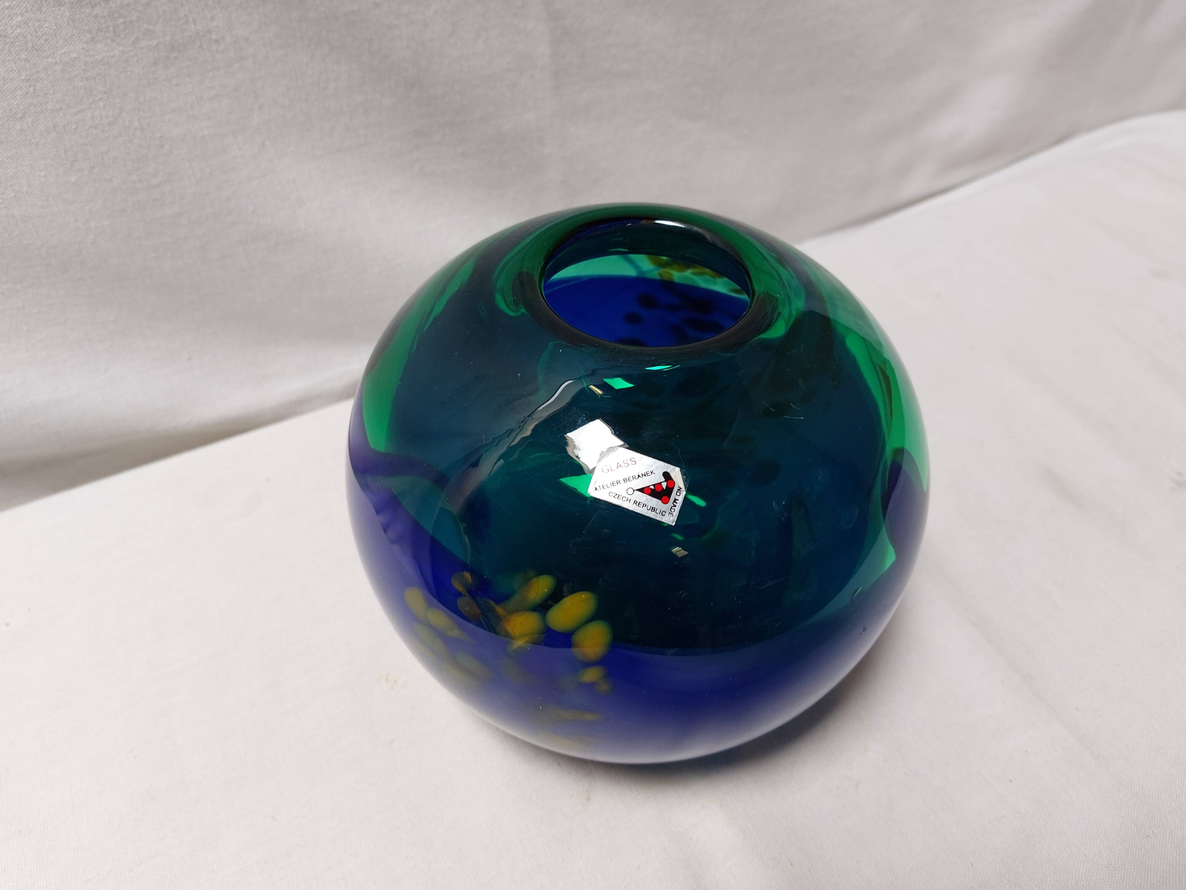 Ball vase art glassware workshop Beranek