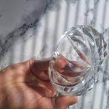 Empty glass pocket