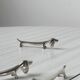 Porte-couteaux teckel en métal inox blanc