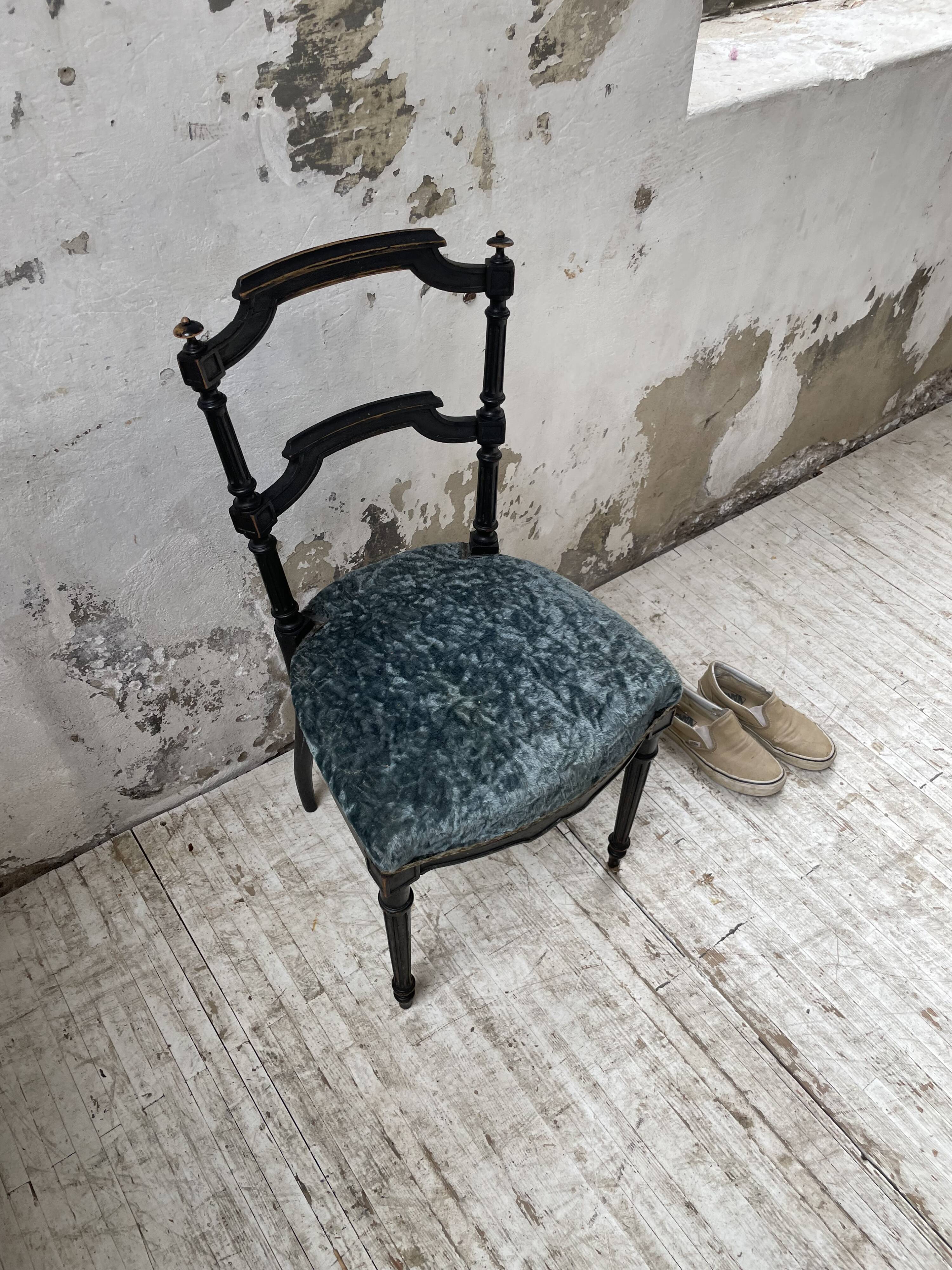 Chaise Napoléon 3 velours bleu